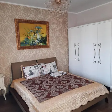 Home Odessa Apartment *